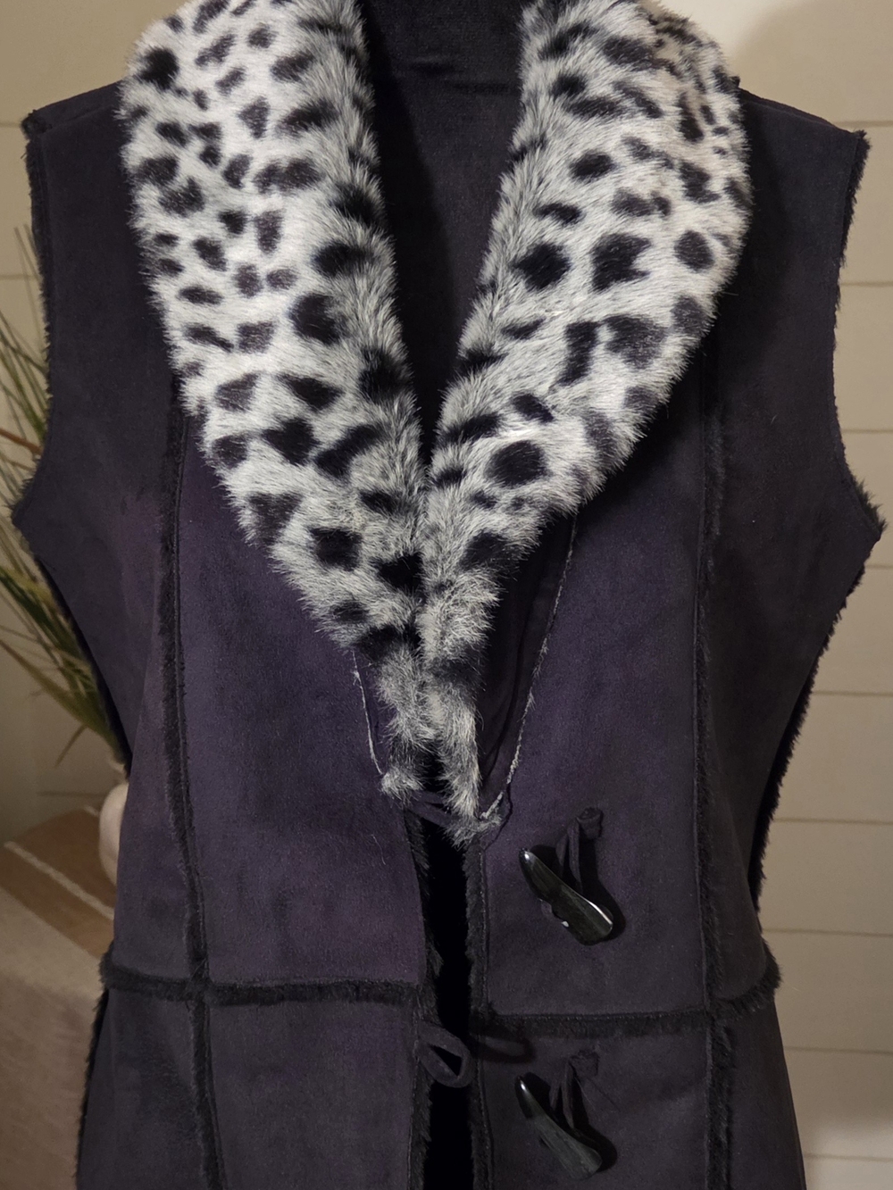 90s Vintage Black Faux Suede Vest Carol Little Snow Leopard Fur Toggle Mob Wife
